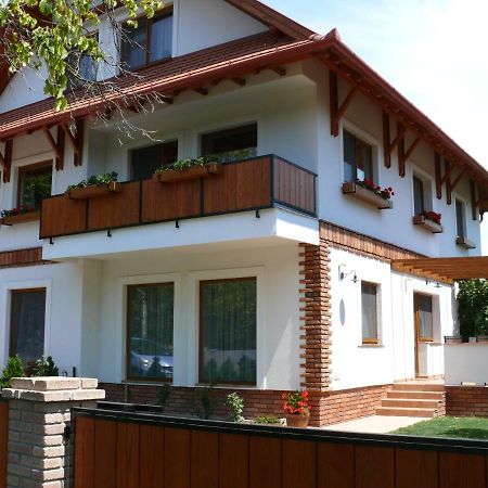 Sara Apartman Хевіз Екстер'єр фото